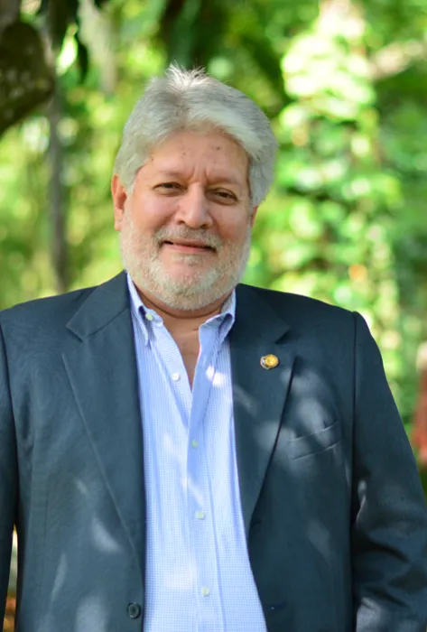 Fernando Pereira Laverde, profesor de la Javeriana Cali