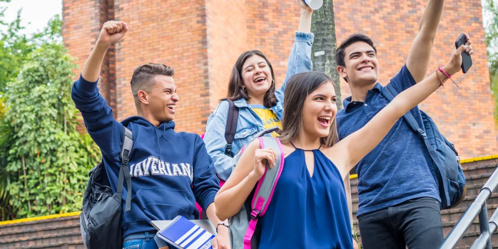 Estudiantes de Biología Javeriana Cali Estudiantes de Biología Javeriana Cali