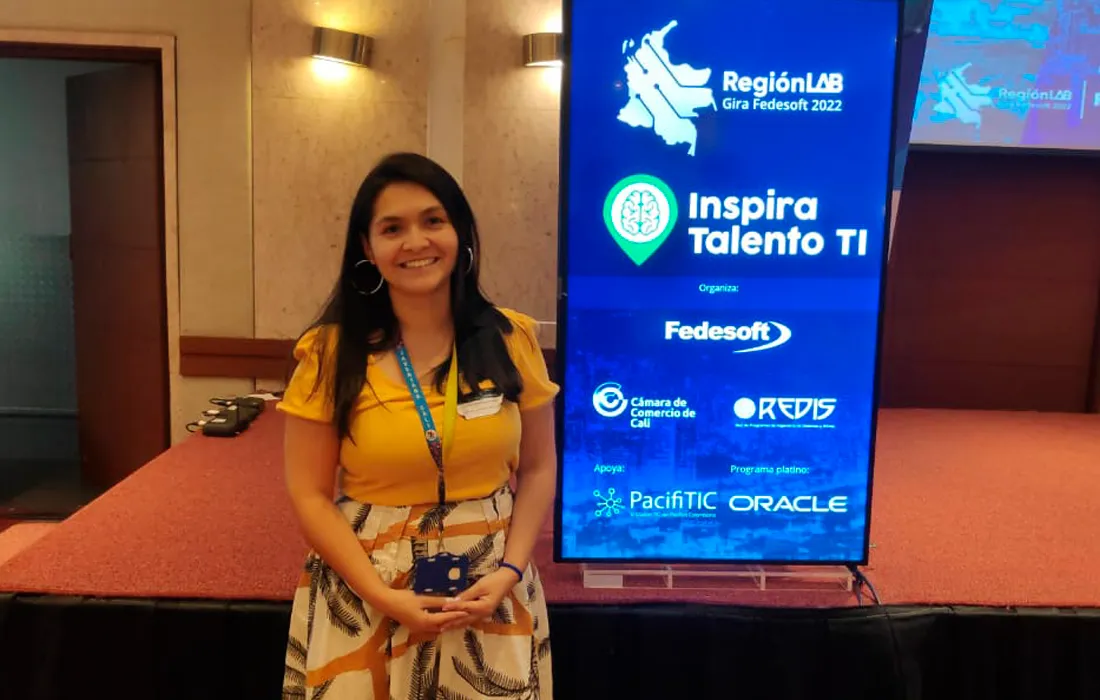 Luisa Fernanda Rincón, directora de la Especialización y Maestría en Ingeniería de Software de la Javeriana Cali durante el evento Gira Talento TI Luisa Fernanda Rincón, directora de la Especialización y Maestría en Ingeniería de Software de la Javeriana Cali durante el evento Gira Talento TI