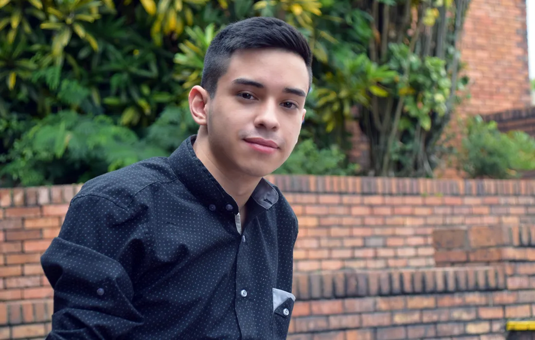Jeison Villegas, estudiante de Ingeniería Civil de la Javeriana Cali, obtuvo bronce en el 8 Encuentro de Integrales Jeison Villegas, estudiante de Ingeniería Civil de la Javeriana Cali, obtuvo bronce en el 8 Encuentro de Integrales