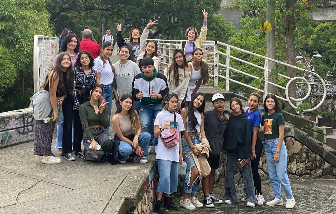 Estudiantes de Diseño de Comunicación Visual de la Universidad obtienen el reconocimiento de finalistas en un concurso internacional