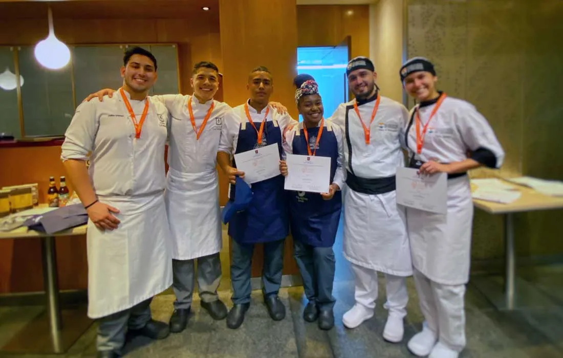 Estudiantes de Gastronomía y Artes Culinarias obtuvieron el segundo lugar del concurso internacional Colombia cocina su historia Estudiantes de Gastronomía y Artes Culinarias obtuvieron el segundo lugar del concurso internacional Colombia cocina su historia