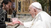 El profesor javeriano con el Papa Francisco El profesor javeriano con el Papa Francisco