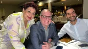 Con una emotiva bienvenida a cargo de Jaime Ahcar Olmos, director del programa, inició el reencuentro de los egresados del programa de Economía, el pasado 13 de noviembre en el Hotel Movich. “Estamos aquí varias generaciones de egresados economistas, que no solo es nuestra profesión, sino que es nuestra vida, la que nos ha enseñado, de lo que vivimos, lo que trabajamos siempre con la intención de mejorar nuestro país” dijo Jaime.