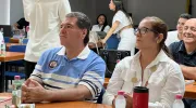 Estudiantes de Mercadeo presentaron propuestas innovadoras a empresarios de la ciudad Estudiantes de Mercadeo presentaron propuestas innovadoras a empresarios de la ciudad