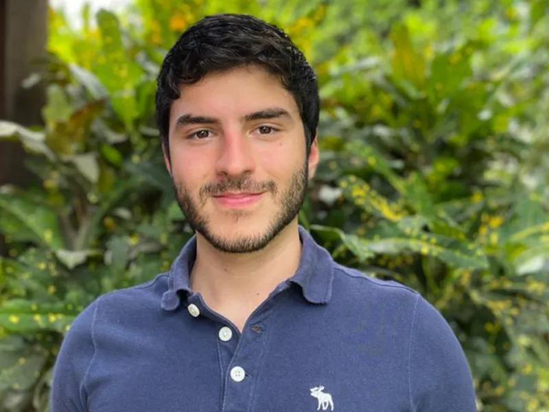 Daniel Noreña, estudiante de Economía Daniel Noreña, estudiante de Economía