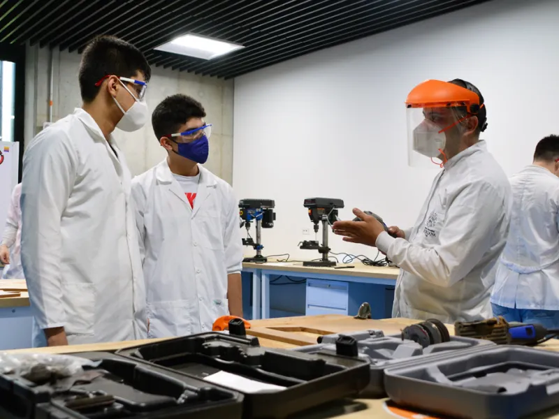 Ingenieros Mecánicos de la Javeriana Cali Ingenieros Mecánicos de la Javeriana Cali
