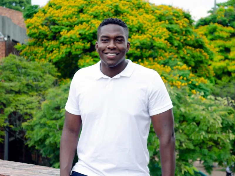 Sebastián Cuesta, estudiante de Ingeniería Civil Sebastián Cuesta, estudiante de Ingeniería Civil