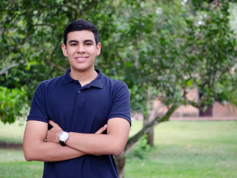 Eduardo Ramírez, estudiante de Ingeniería Mecánica Eduardo Ramírez, estudiante de Ingeniería Mecánica