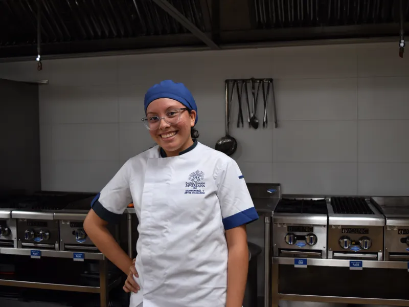 Lina Marulanda, estudiante de Gastronomía y Artes Culinarias Lina Marulanda, estudiante de Gastronomía y Artes Culinarias
