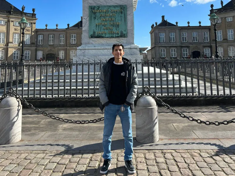 Emilio Ríos, estudiante de Negocios Internacionales. Emilio Ríos, estudiante de Negocios Internacionales.