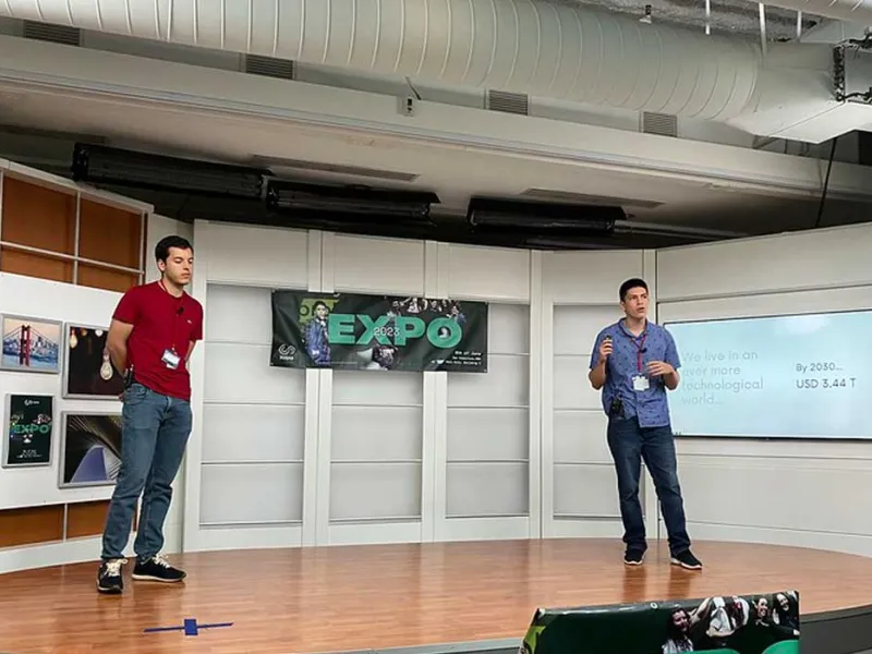 Estudiantes javerianos crean prototipo para incentivar el estudio de carreras STEM en Colombia Estudiantes javerianos crean prototipo para incentivar el estudio de carreras STEM en Colombia