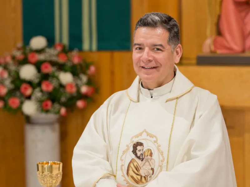 César Gómez, licenciado en Ciencias Religiosas y egresado de la Maestría. César Gómez, licenciado en Ciencias Religiosas y egresado de la Maestría.