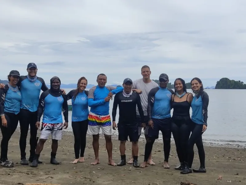 Restauración coralina en el Pacífico colombiano: un esfuerzo conjunto de la Javeriana Cali y Univalle Restauración coralina en el Pacífico colombiano: un esfuerzo conjunto de la Javeriana Cali y Univalle